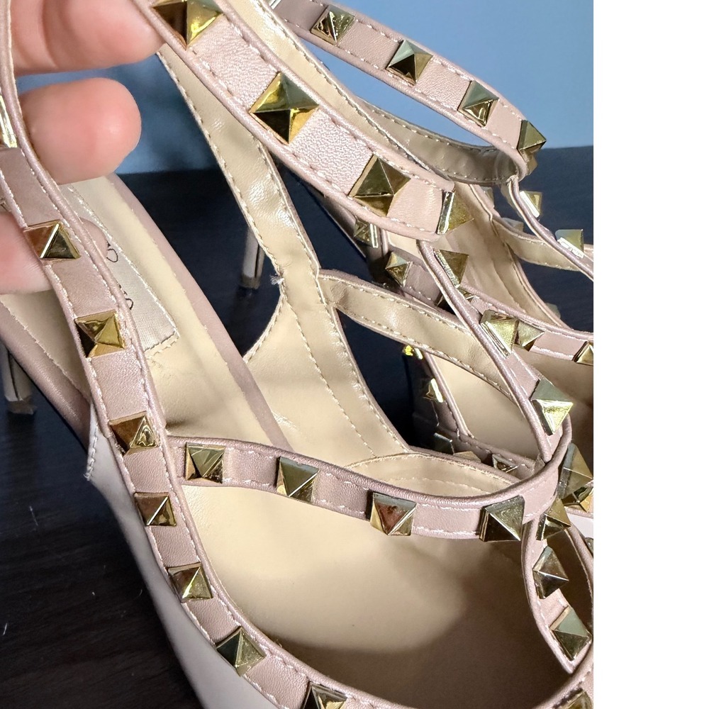 Valentino Garavani Rockstud Heels Womens 43 US 12 Nude NWOT Patent Studded Pumps - Picture 9 of 9